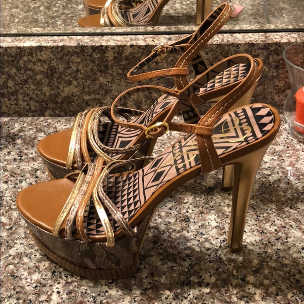 Jessica Simpson Heel